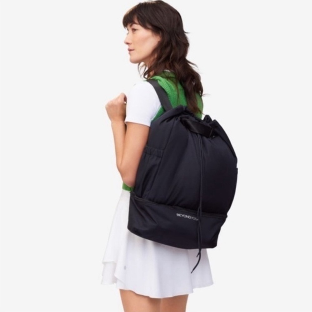NWOT Beyond Yoga Convertible Backpack Tote